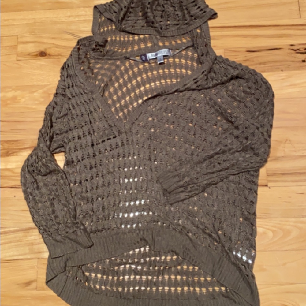 J-Lo olive green shirt